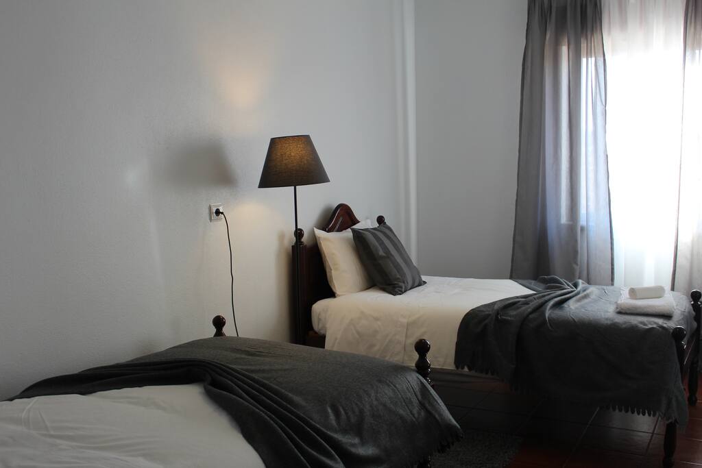 Quarto nº4, 2 camas individuais
