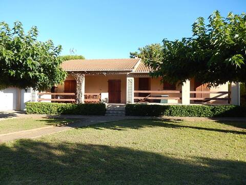 Villa 50 m from the beach
