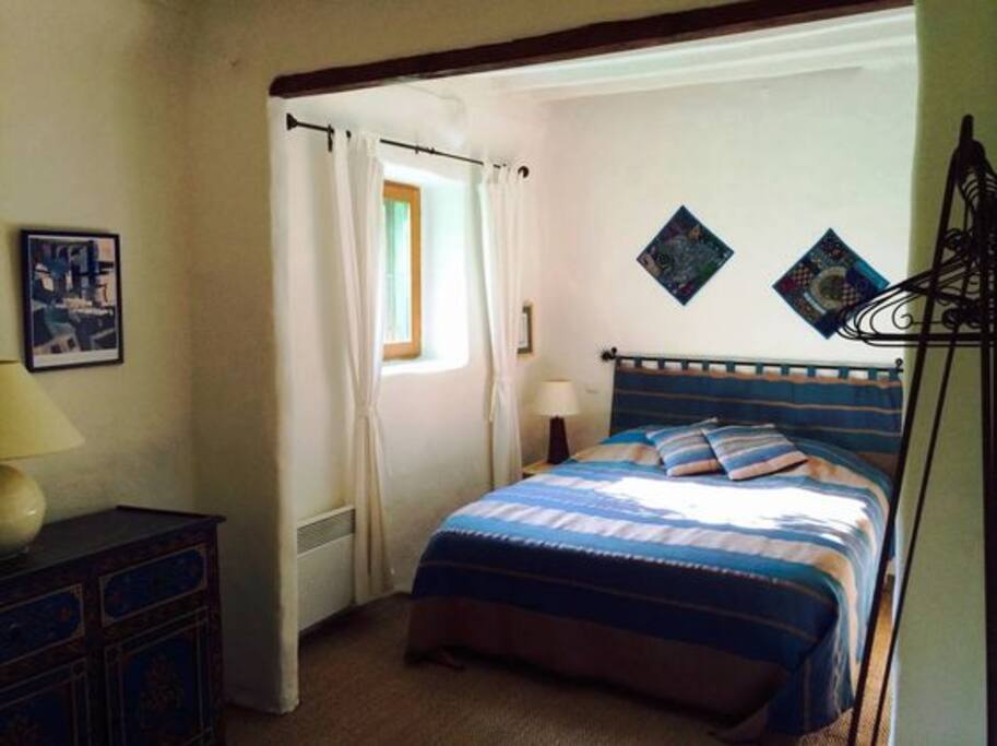 Chambre grand lit