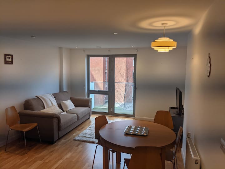 Spacious 2bdrm Flat Near Elstree Studios & Station - Barnet