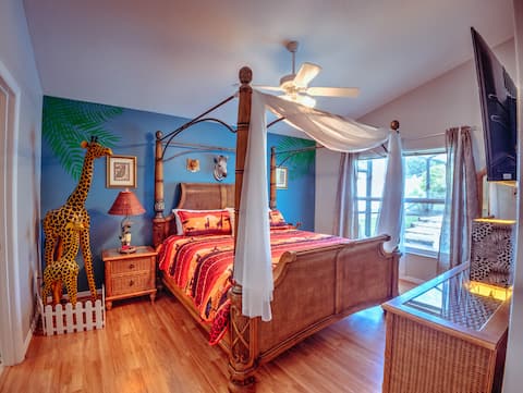 Successful Airbnb property: Morols Kingdom Villa 11 miles from Disney! in Four Corners