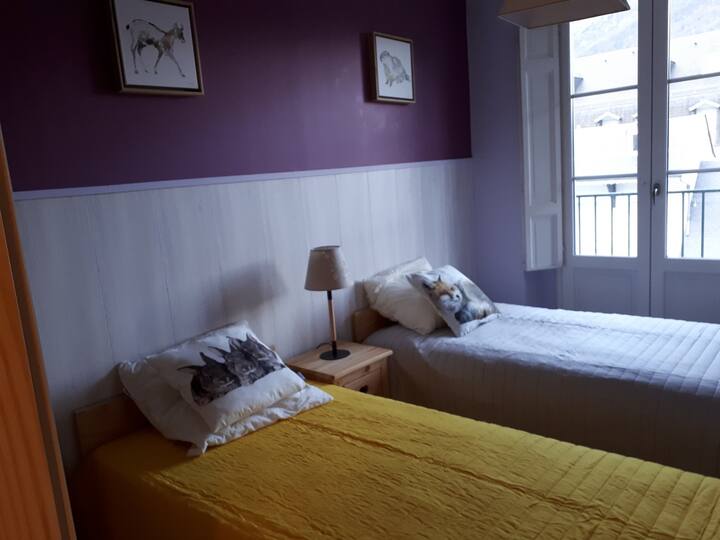 חדר שינה 2 : 2 מיטות 90*190 