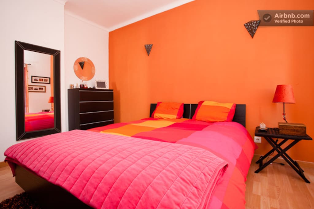 Quatro com cama de casal/ Double Bedroom