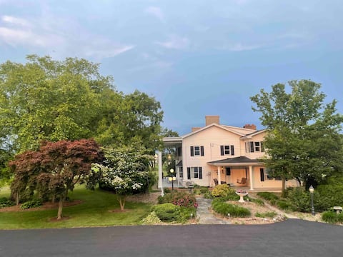 Colonial Pines Estate. 5 bedroom spacious home