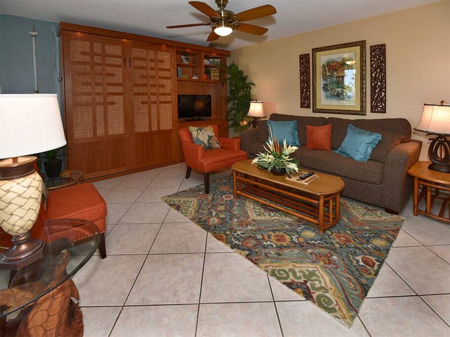 kamaole_sands_2pov_10314_livingroom1.jpg