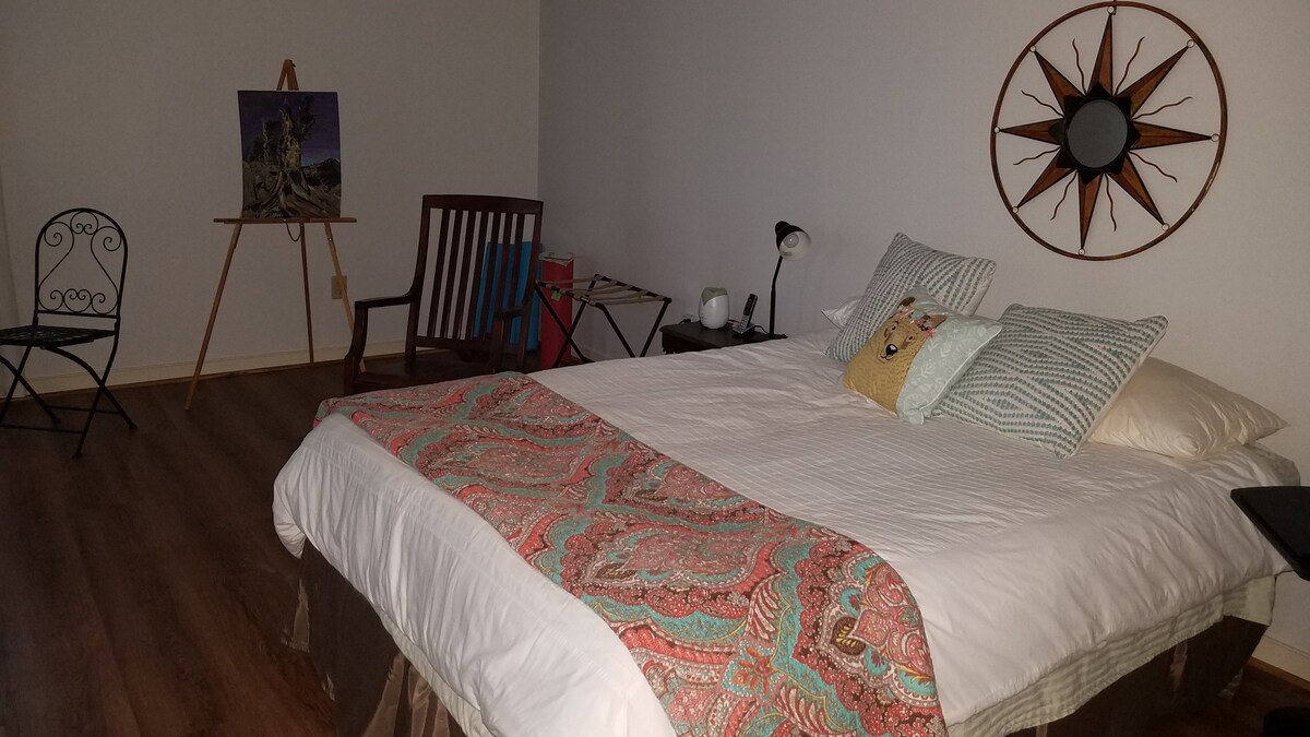 Užite si jogu, maľovanie, počúvanie hudby alebo pokojný večer v miestnosti Bonus