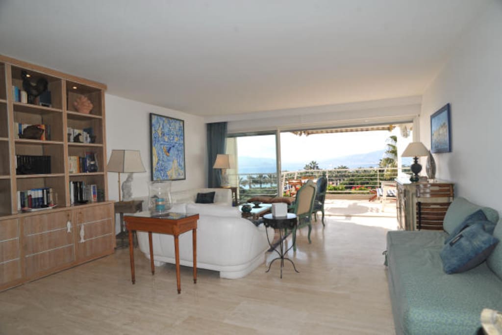 very big leaving room with stunning sea views