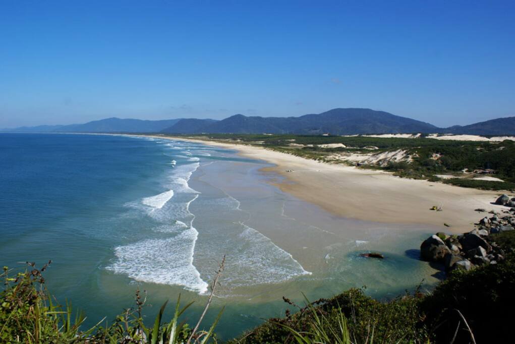 Praia do Moçambique, mais próxima