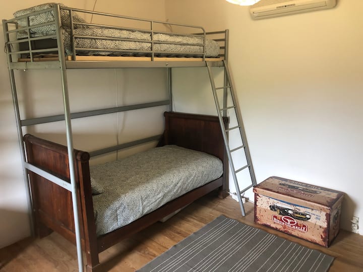 Chambre no 2. 2 lits 90x200 