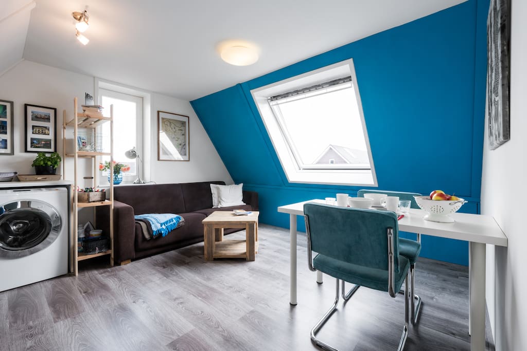 You can also relax in the living room.