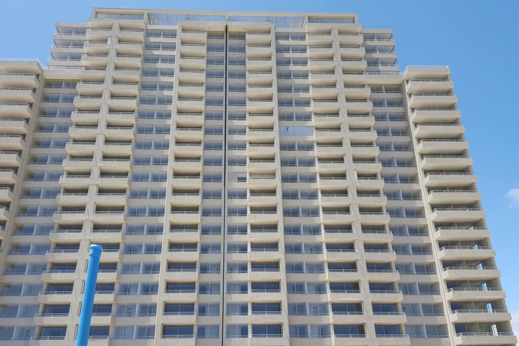 Moderno edificio recientemente entregado