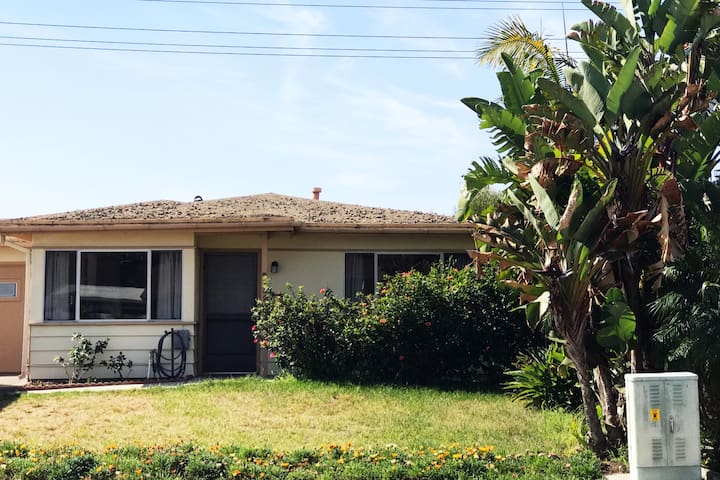 Beach Cottage in Encinitas - live the BEACH life!