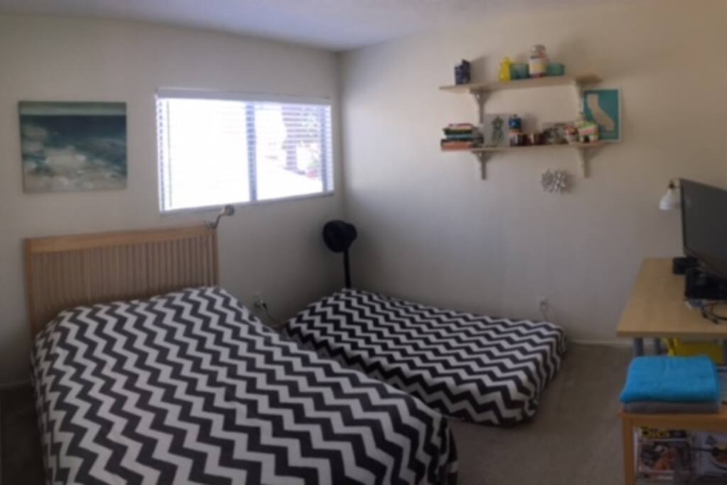 Bedroom with 2nd bed pulled out