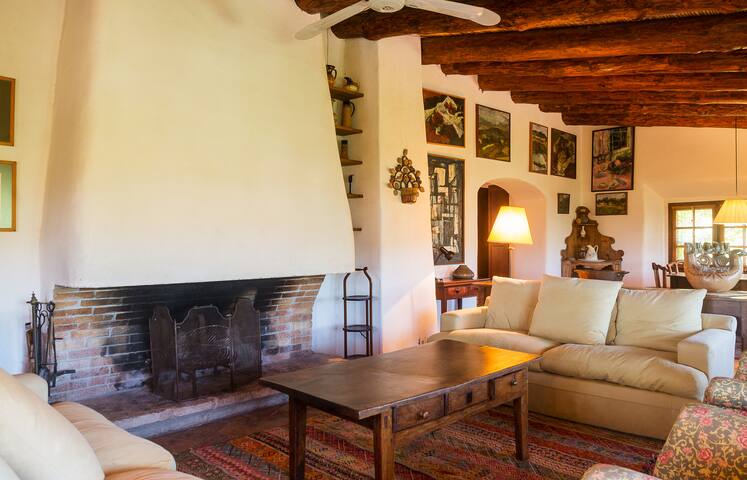 Gran casa familiar en Ampurdán. gallery image 2