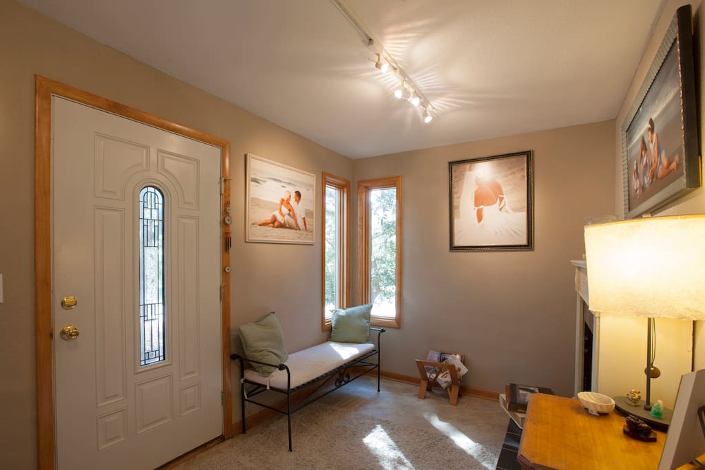 Entrance / Foyer
