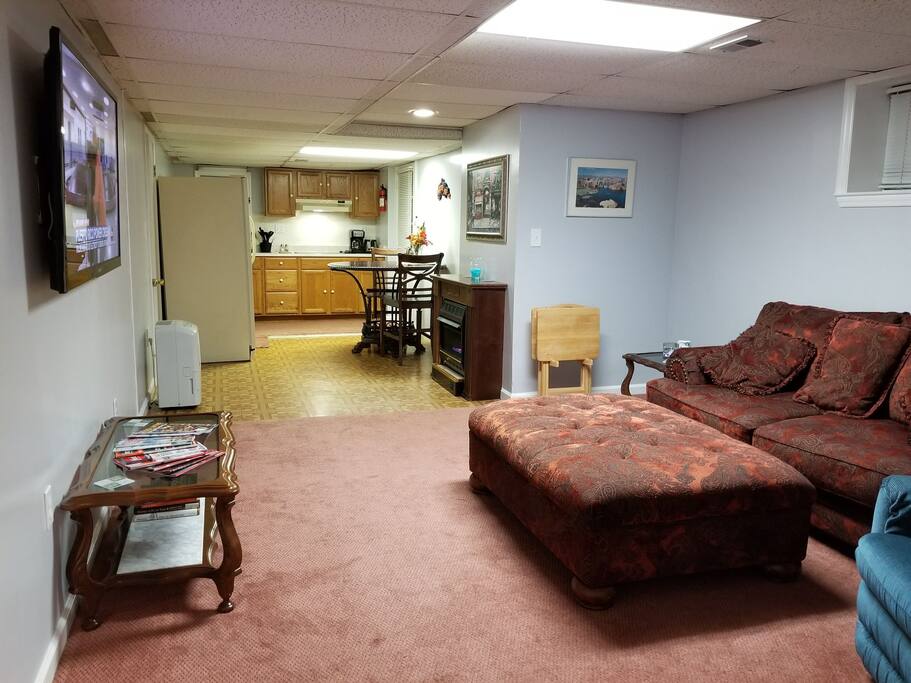 Cozy Private Basement  Apartment Suite  Guest suites  for 