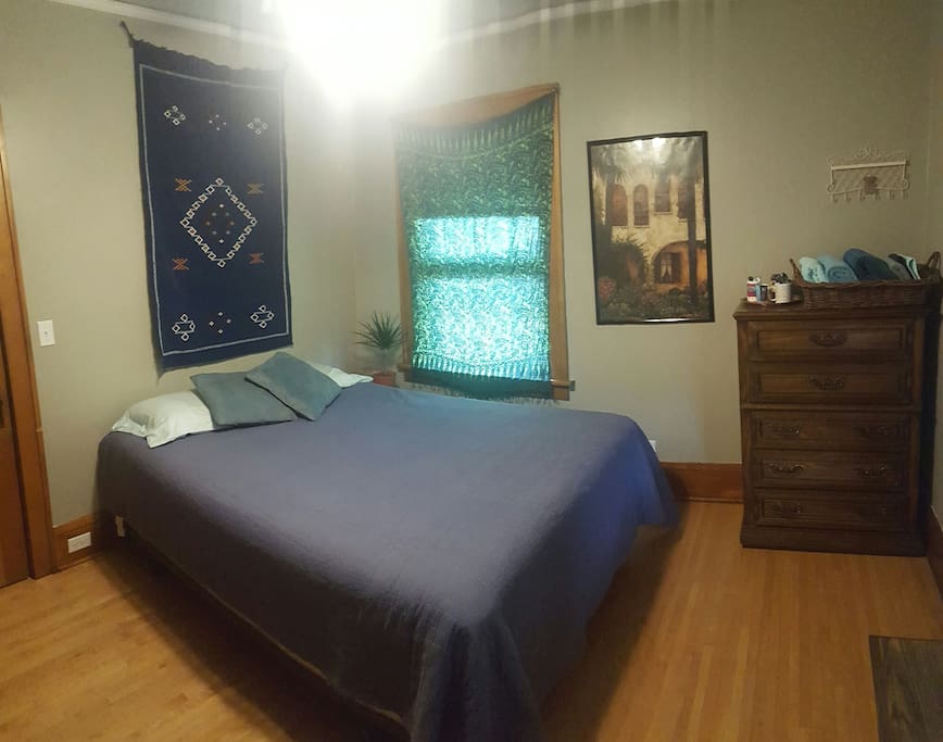 The Lake Harriet Holiday private room