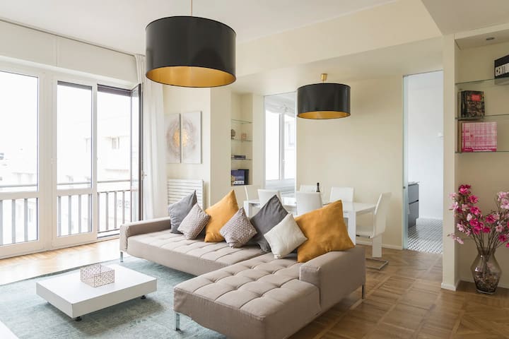 Luxury apartment 1 minute from Duomo Cathedral