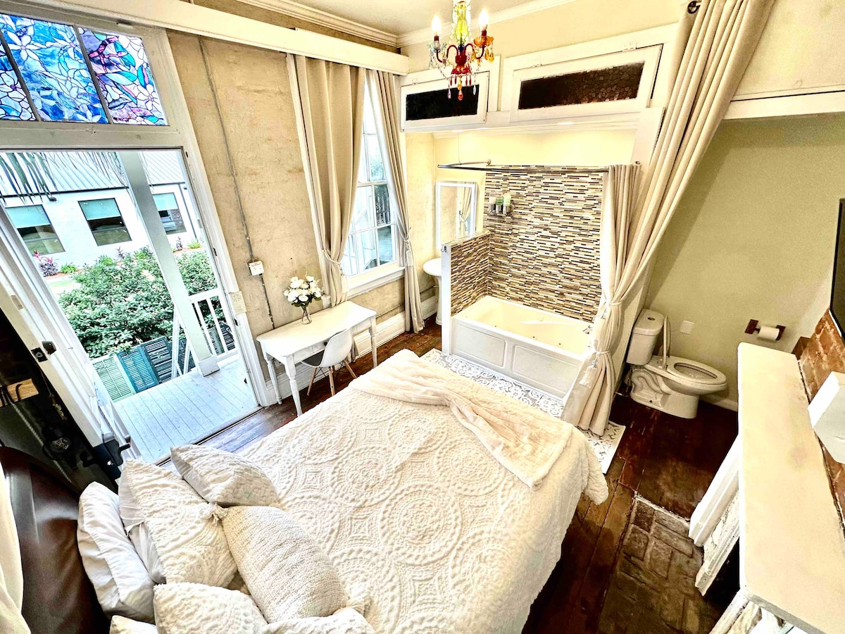 Bourbon  suite private balcony entrance, Jacuzzi tub, shower, DIRECTV, smart TV refrigerator