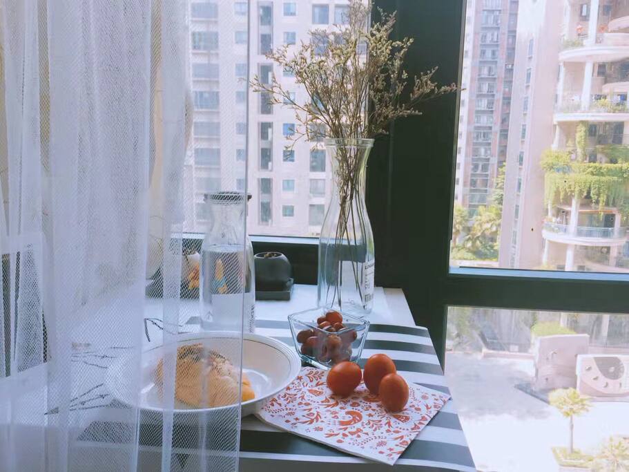 飘窗餐桌