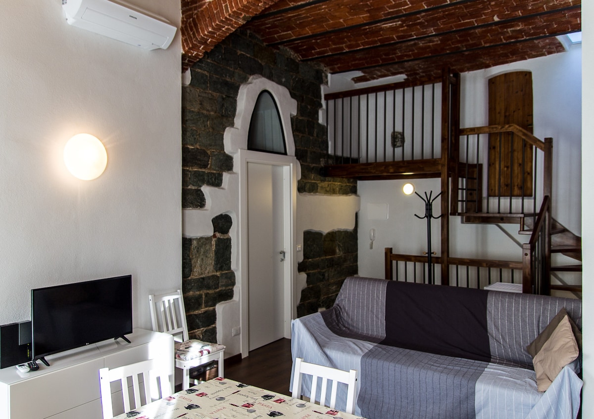 Top Airbnb: Tower House 2 in Noli