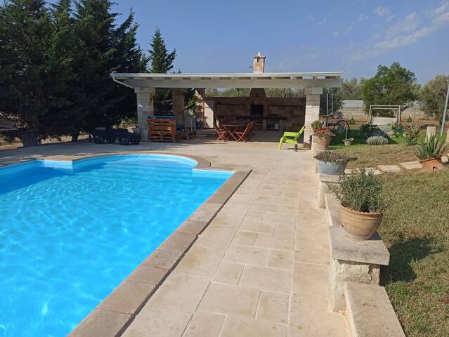 Salento villa con piscina gallery image 3