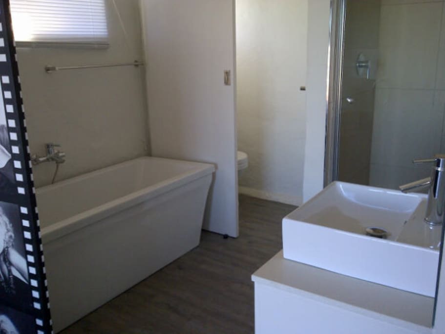 Upstairs: en suite bathroom to main bedroom