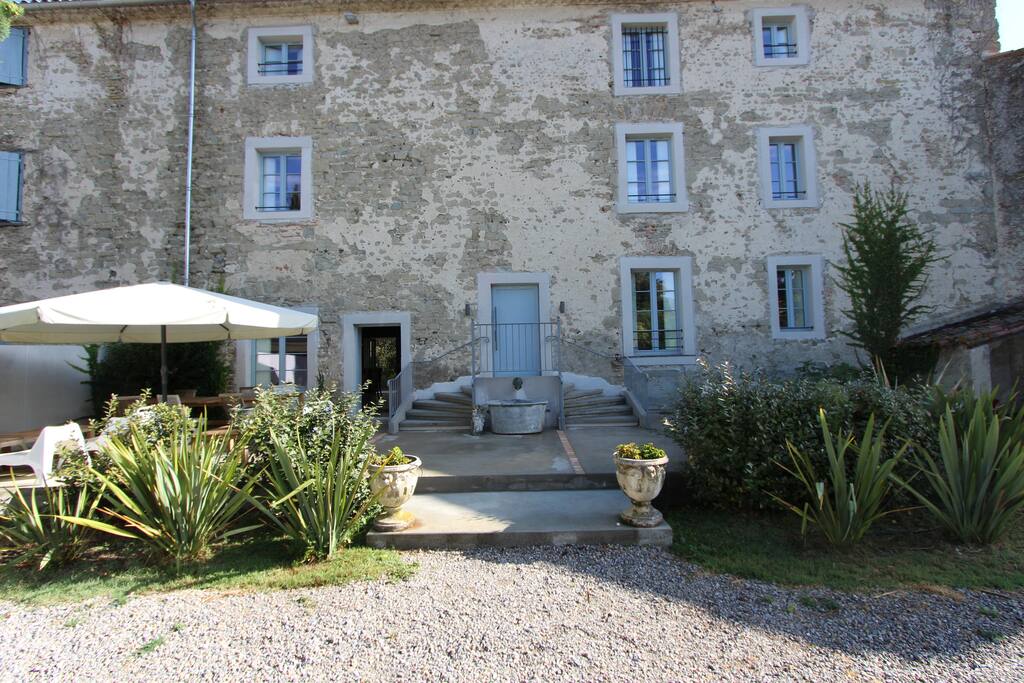 FACADE ENTREE