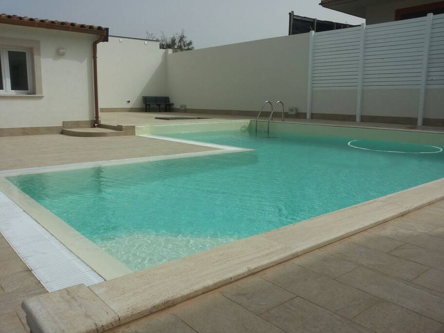 la piscina