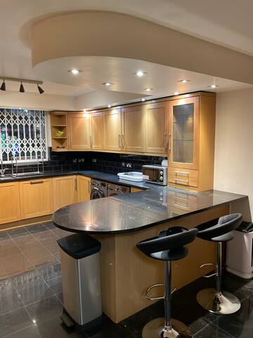 Feel at home in Central London (House) gallery image 5