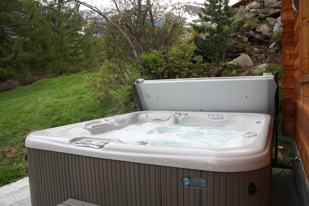 hot tube summer