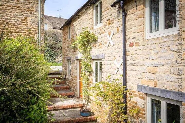 Rose Walk Cottage Upper Oddington Houses For Rent In Upper