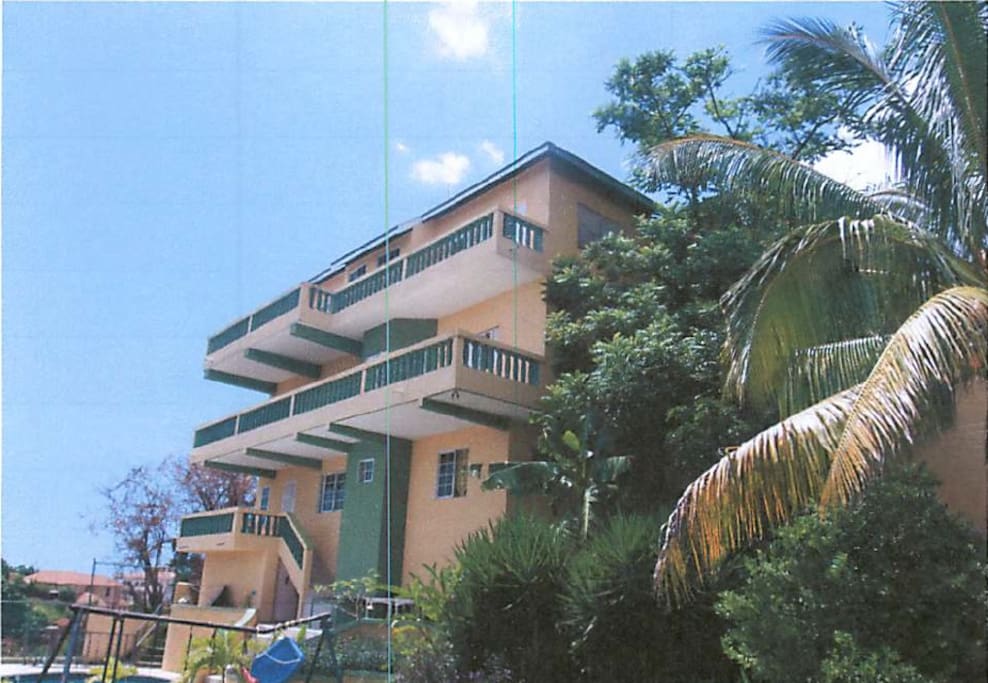 Relaxing backyard with breathtaking views on 3-level balconies