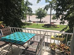 Beautiful+Riverfront+Apartment