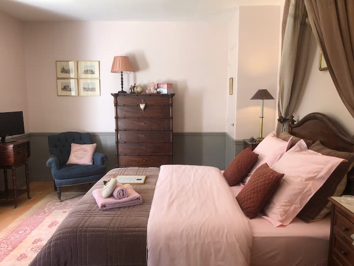 Ноќевање со појадок „Eau de Rose“