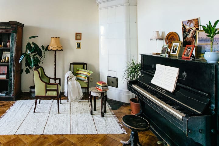 Старинная квартира у Петропавловки