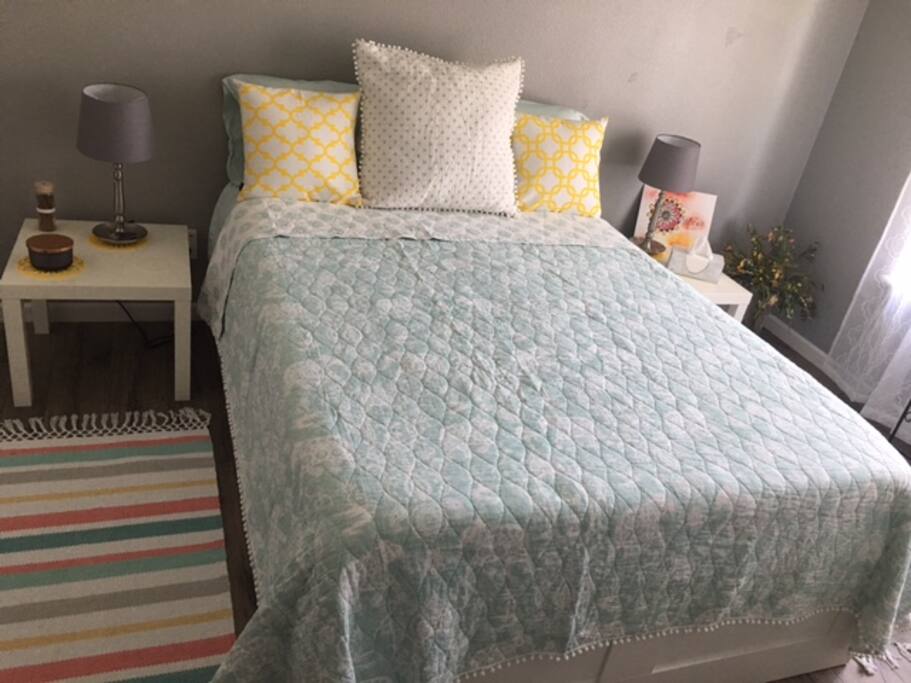 Queen Bed