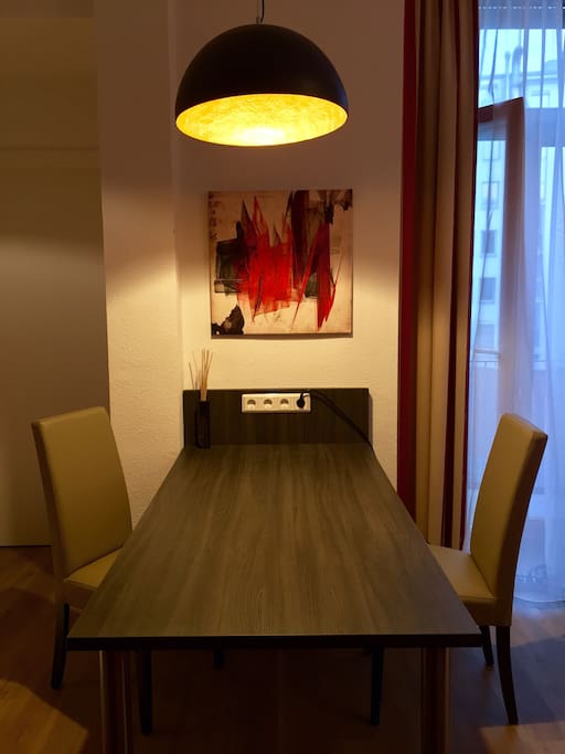 Desk / Dinning Table
