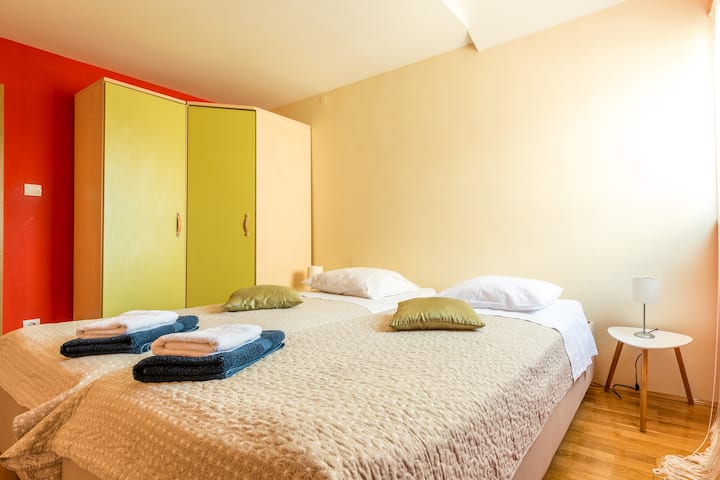 غرفة النوم 1