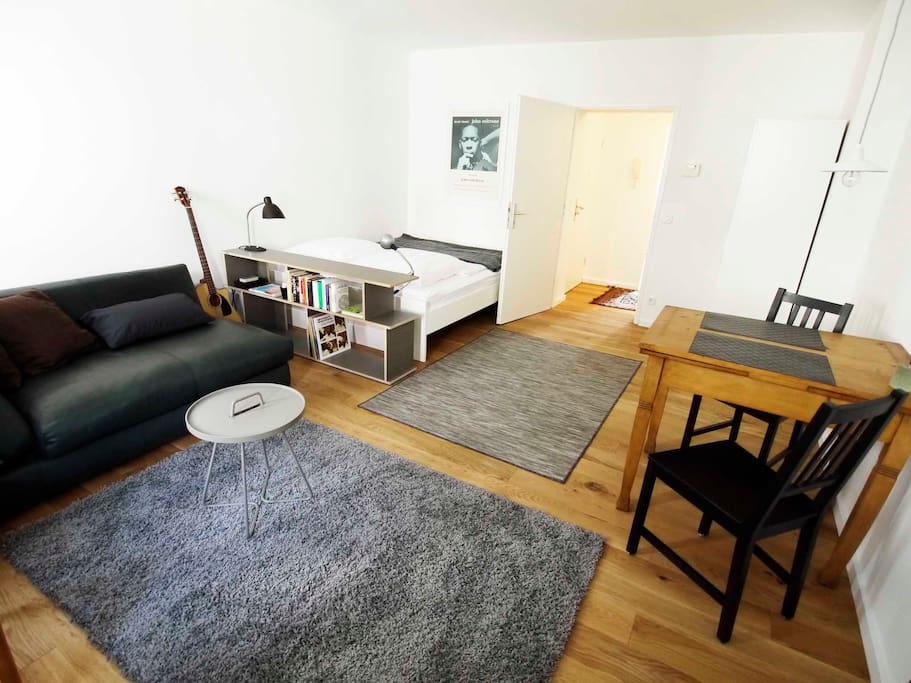 Hauptzimmer / Main Room
