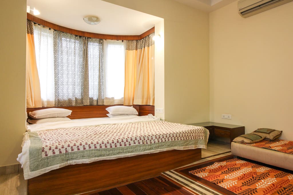 Comfortable rounded bed