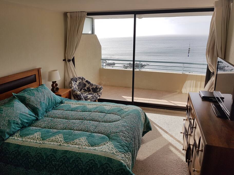 Primera pieza matrimonial en suite, con vista plena al mar!