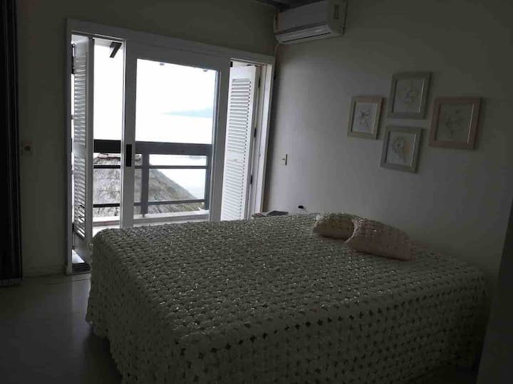 Suite 02
