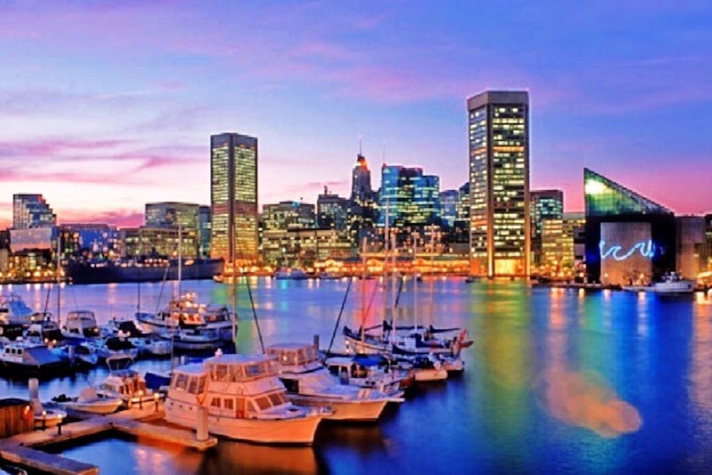 Baltimore harbor only 10 minute walk