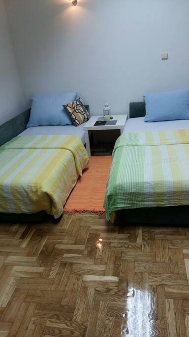 beds can be put together if needed