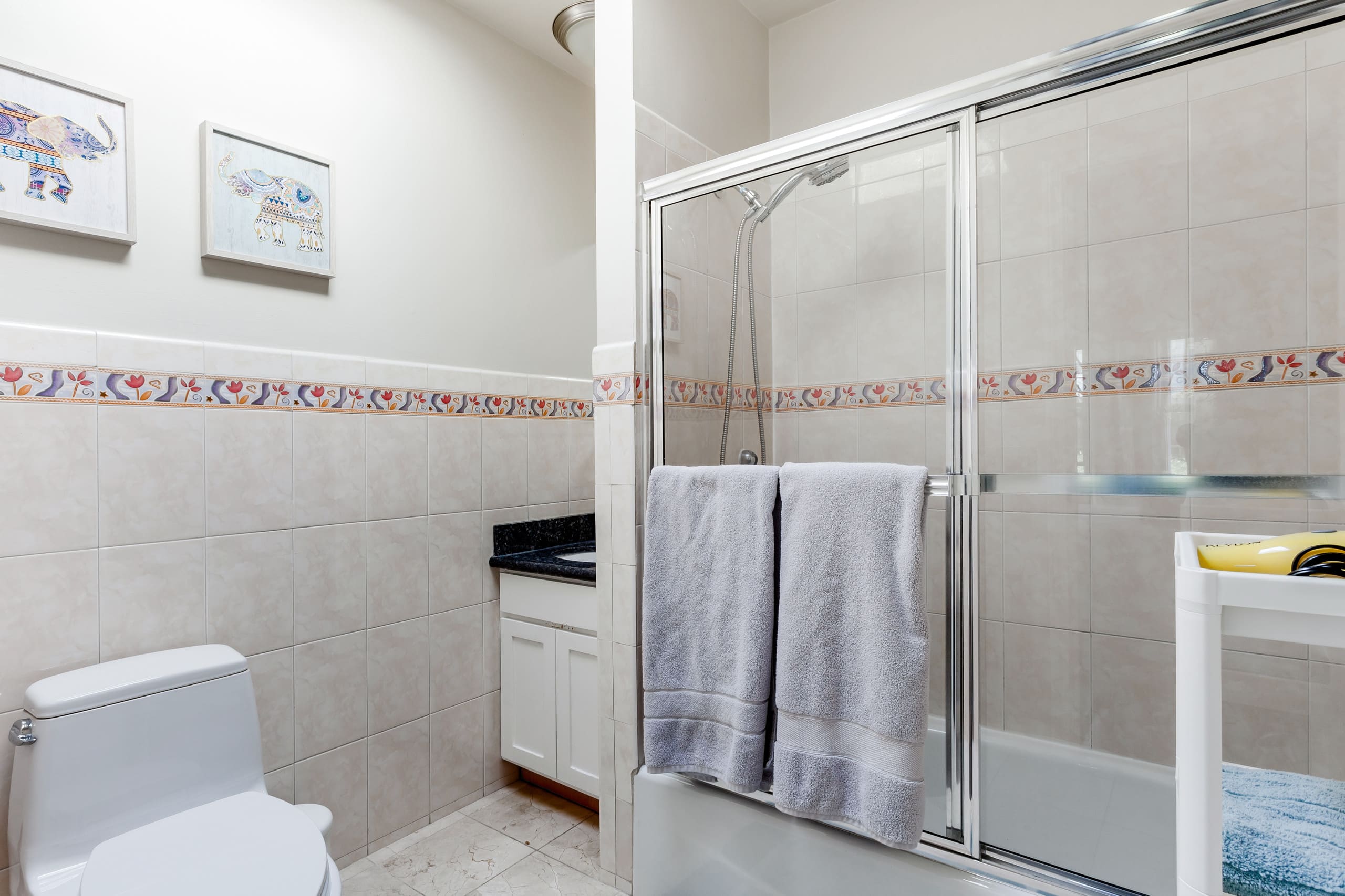 Home in San Francisco · ★4.84 · 3 bedrooms · 4 beds · 2.5 baths - Image 29
