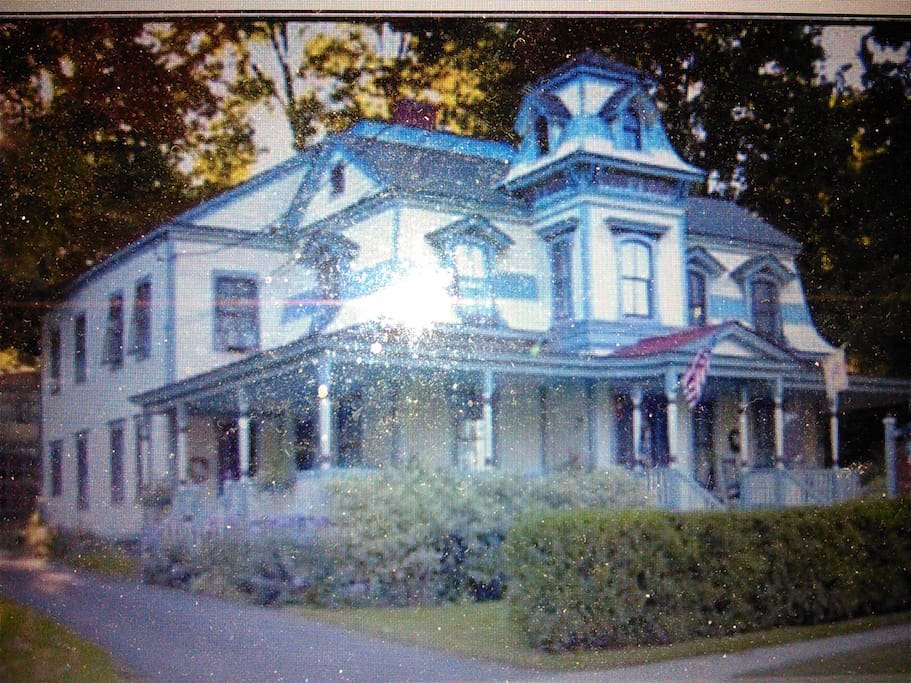 Front of the Victorian Lady