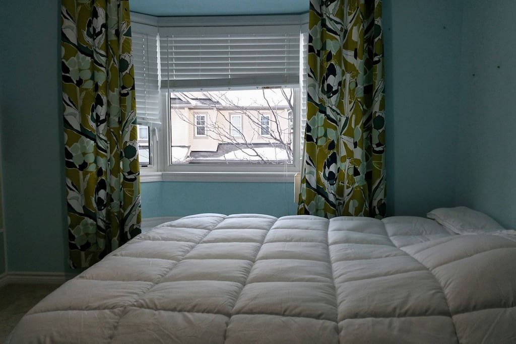Bedroom with king-size bed