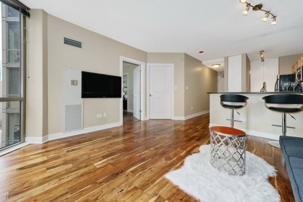 Living Room with 55" TV