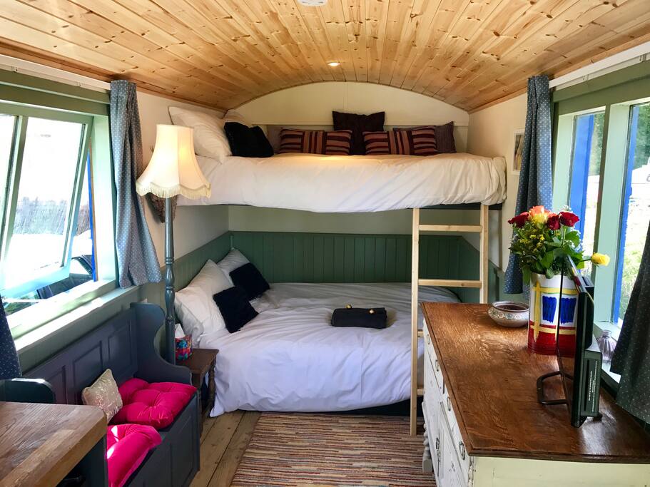 2 double beds can sleep up to 4 people